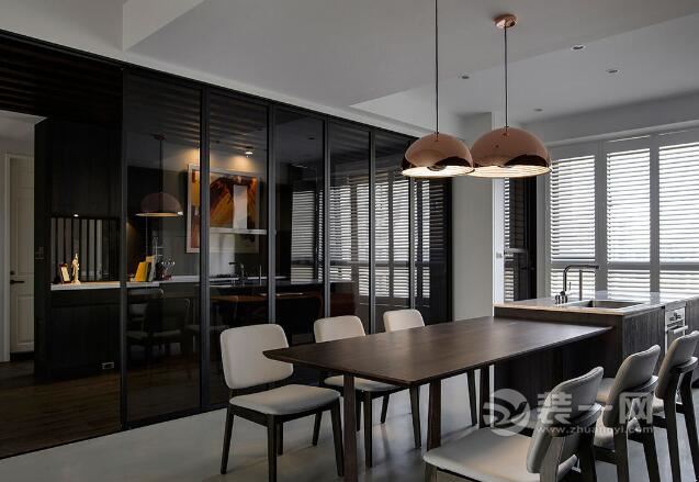 130平米房屋设计图 半开放式厨房遇上质感现代